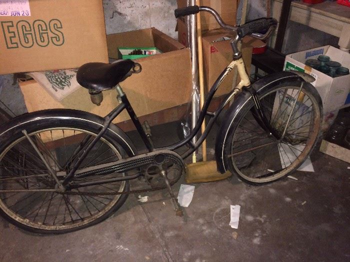 vintage Arnold Schwinn "Admiral" Bike