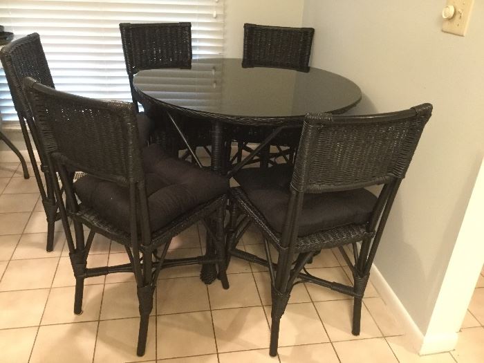 table and 6 chairs