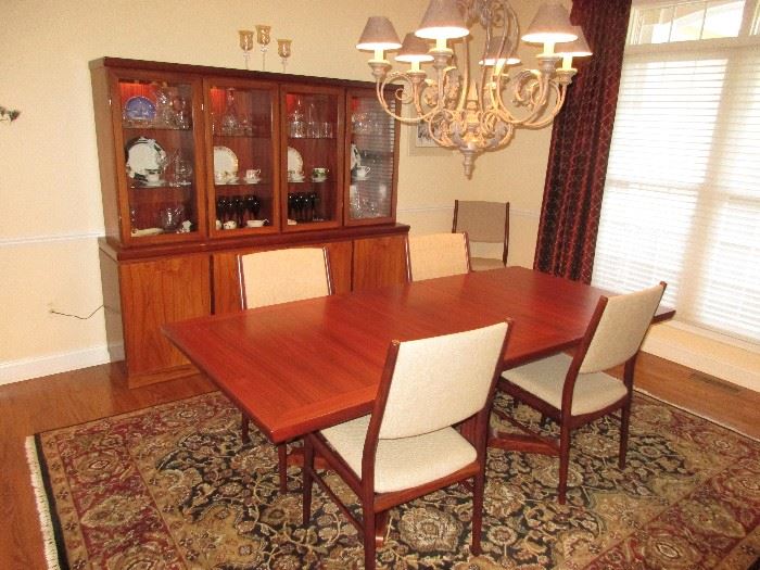 Skovby Solid Rosewood Dining room set with 6 chairs