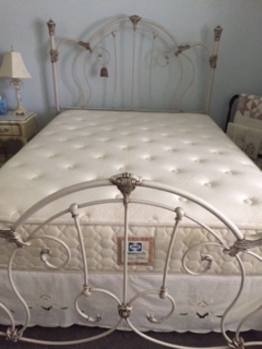 queen bed set