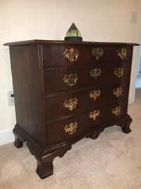 Statton Bachelor Chest w/ Serpentine Front