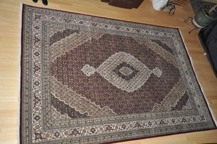 Hand-knotted Oriental Carpet - Persian Bidjar design - measures 8' x 11'7"