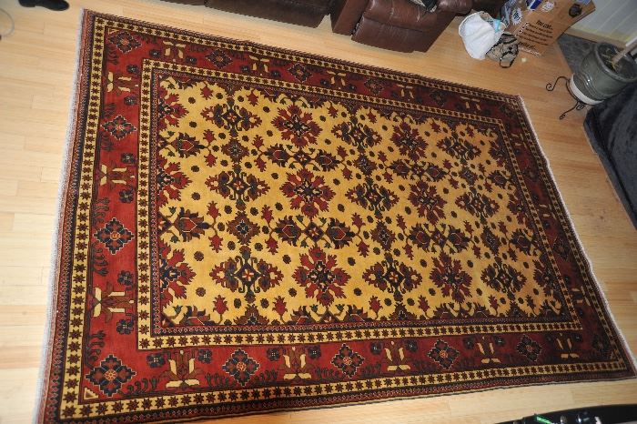Hand-knotted Oriental Carpet - Pakistani-Caucasian - measures 8'5" x 12'1"
