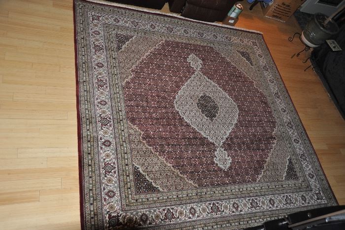 Square Oriental Carpet - Persian Bidjar design - measures 10' x 9'11"