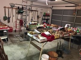 Garden tools, Holiday decor