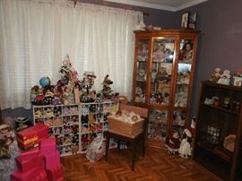 Dolls - all for sale - including the cases