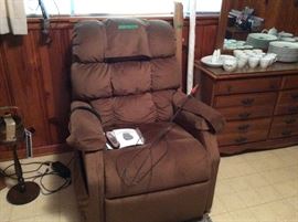 Lift Chair & vintage smoking stand