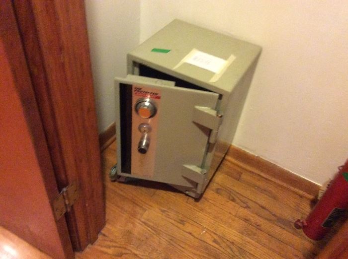 Great portable safe