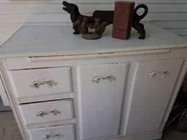 Much painted primitive furniture items