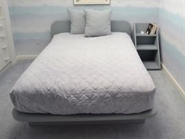 Full platform bed