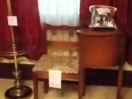 Antique gossip bench in really great condition