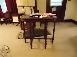 Wonderful old hall table with 6 legs
