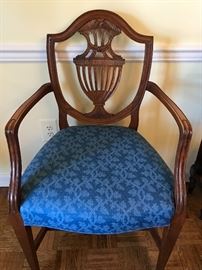 Set of 10 period Hepplewhite chairs
6 arm/ 4 side