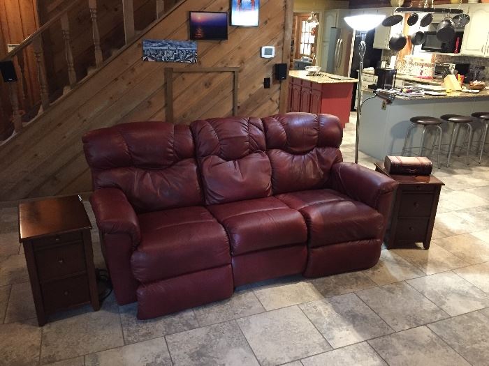 Lazy Boy Leather Reclining Love Seat (media style with middle seat fold down)