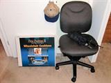 3 nice desk chairs