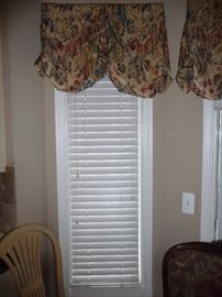 VALANCE & BLINDS FOR SALE