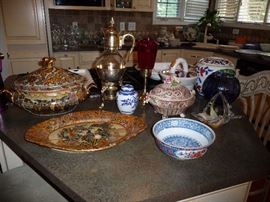 DECORATIVE ITEMS