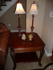 END TABLE, MATCHING LAMPS