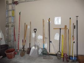 GARDENING TOOLS