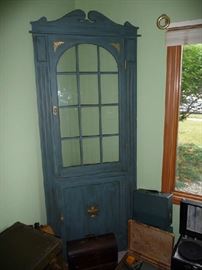 PAINTED CORNER CABINET