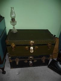 TRUNKS, OIL LAMP