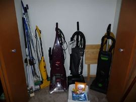 VACUUMS, CLEANING SUPPLIES