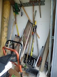 GARDENING TOOLS