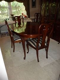 THOMASVILLE DINING TABLE W/2 LEAFS, PADS, 6 CHAIRS