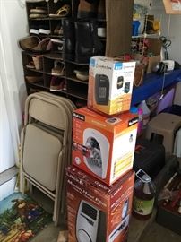 SHOES, FOLDING, HEATERS