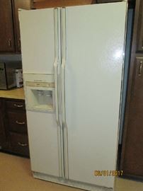 Kitchen aide Refrigerator 