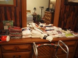 Men's socks and t-shirts new.