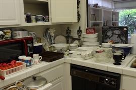 Corning Ware, microwave, bakeware.