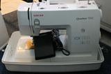 Singer Quantum 7312 Sewing Machine with Case