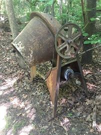 Cement mixer used to construct Discovery Place in Charlotte