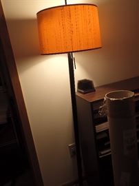 MID-CENTURY FLOOR LAMP HAS MATCHING TABLE LAMP
