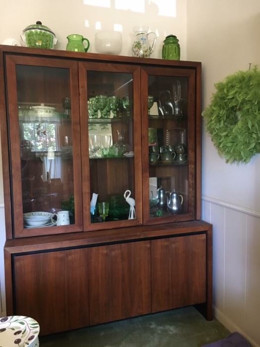Vintage 1970s walnut china cabinet (2 pieces), attributed to Milo Baughman for Dillingham.