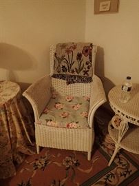 VINTAGE WICKER SET 2 CHAIRS & TABLE