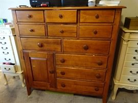 ANTIQUE DRESSER