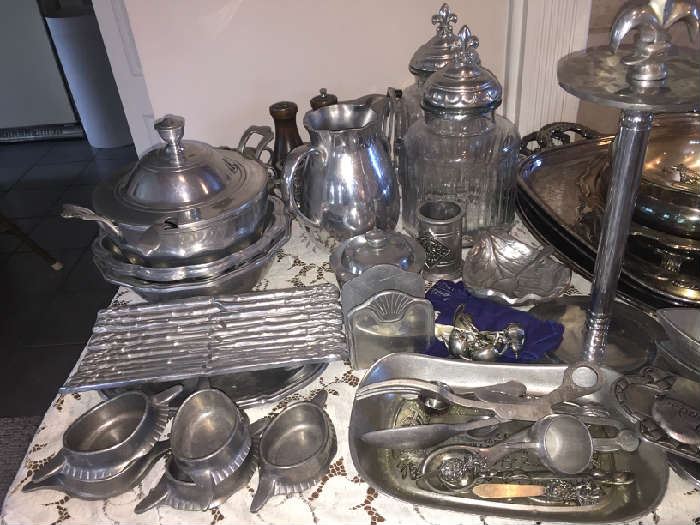 Then we have a table filled with the Armentel type pewter serving pieces