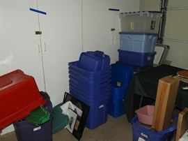 Storage bins