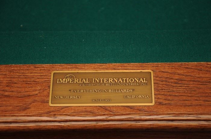IMPERIAL INTERNATIONAL OAK WITH LEATHER POCKETS POOL TABLE