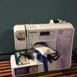 LIKE NEW BROTHER SEWING MACHING SC9500