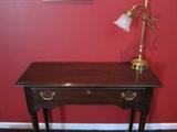 Statton side table.