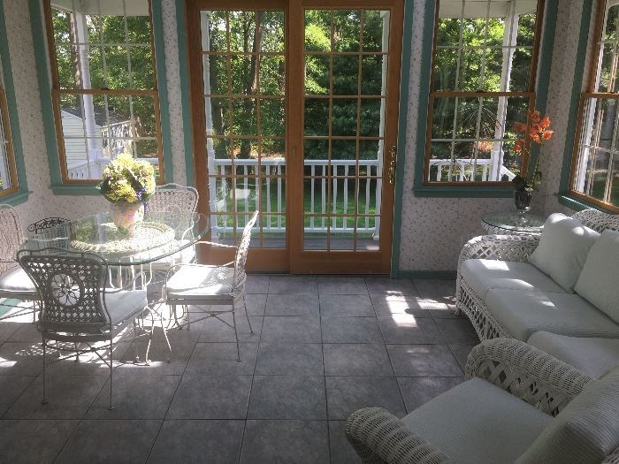 Sunroom furniture wicker set & glass top table with chairs 