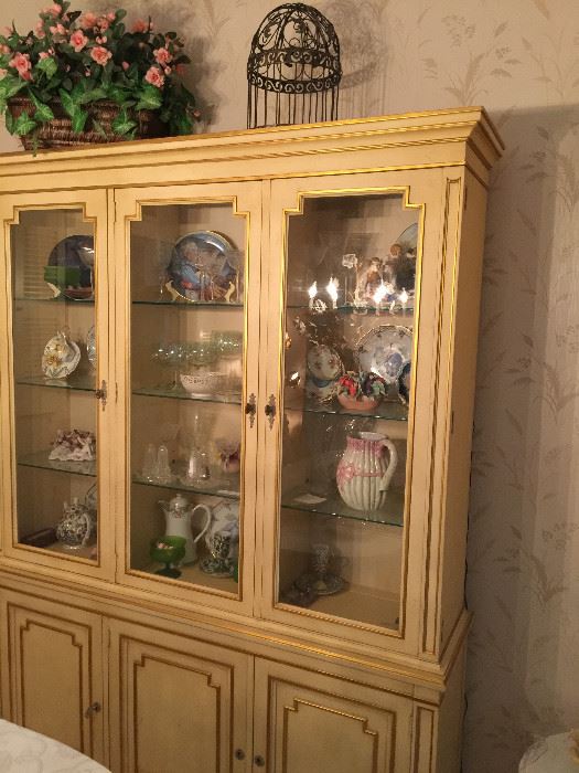 French Provincial Hutch