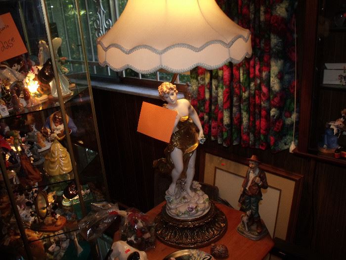 Figure lamp