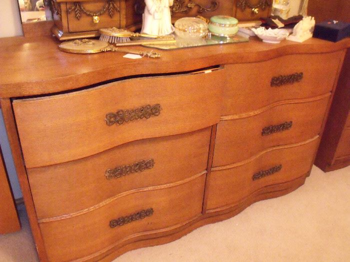 Serpentine dresser with mirror