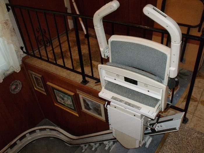 Stair lift (works!)