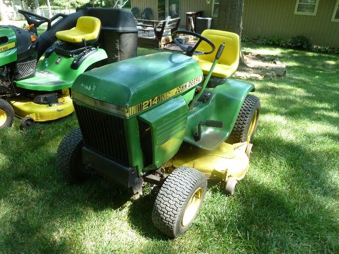 John Deere 214 Yard Tractor(1987?) 47 inch deck-New tires,seat and---John Deere LA(145hours)42" deck with dual bagger , new blades/seat,&short turn