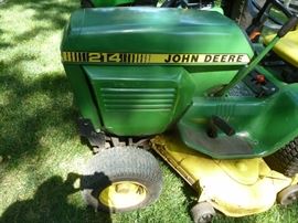 John Deere 214 Yard Tractor(1987?) 47 inch deck-New tires,seat